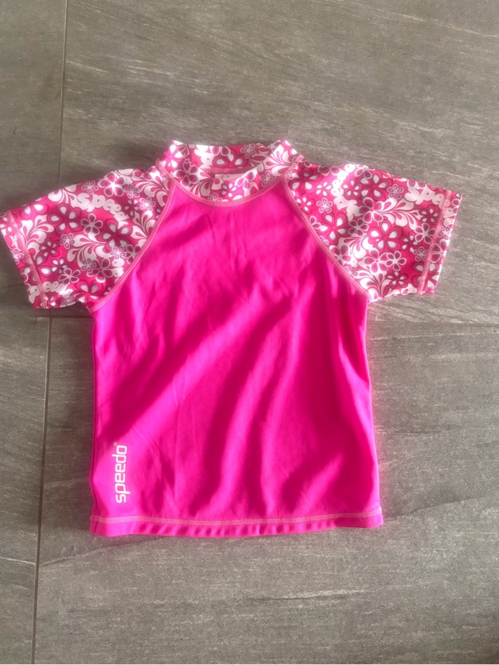 Speedo Girls Pink Floral Rash Guard Swim Top Size L 4–6 Years UV50